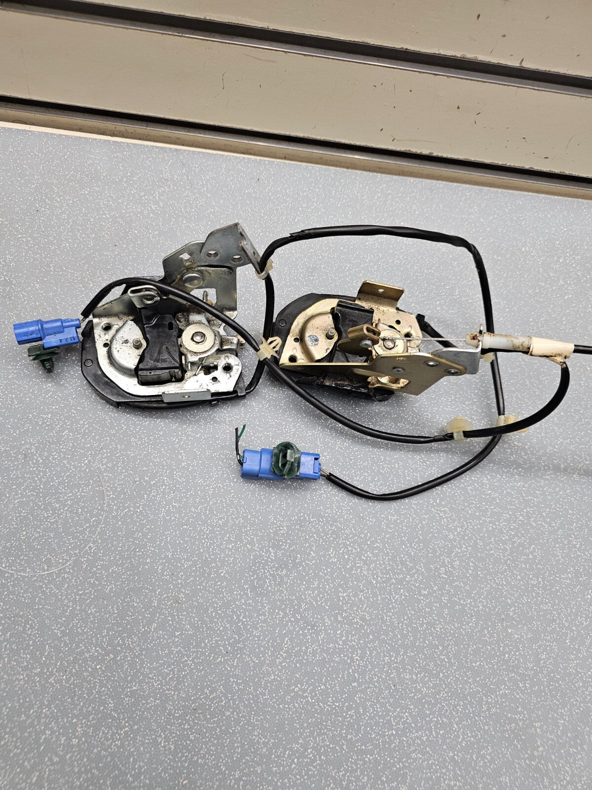 03-11 Honda Element Lower Tailgate Liftgate Lock Left Right Trunk Latch Actuator