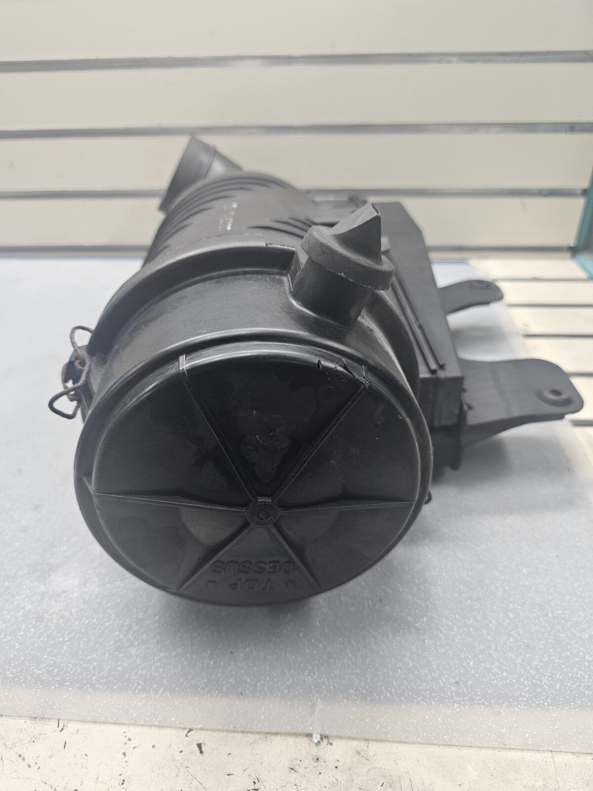 🔥2007-2014 Express 1500 Van Savana 1500 Van Air Intake Cleaner Filter Box OEM
