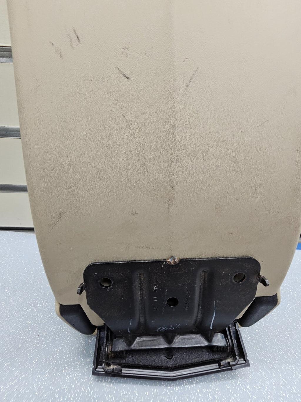 🔥08-13 Cadillac CTS Center Console Lid Armrest Leather Top Pad Assembly TAN
