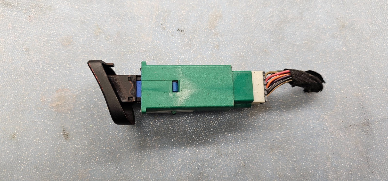 🔥00-05 Impala Monte Carlo Hazard Switch Flasher Warning Emergency Light Button
