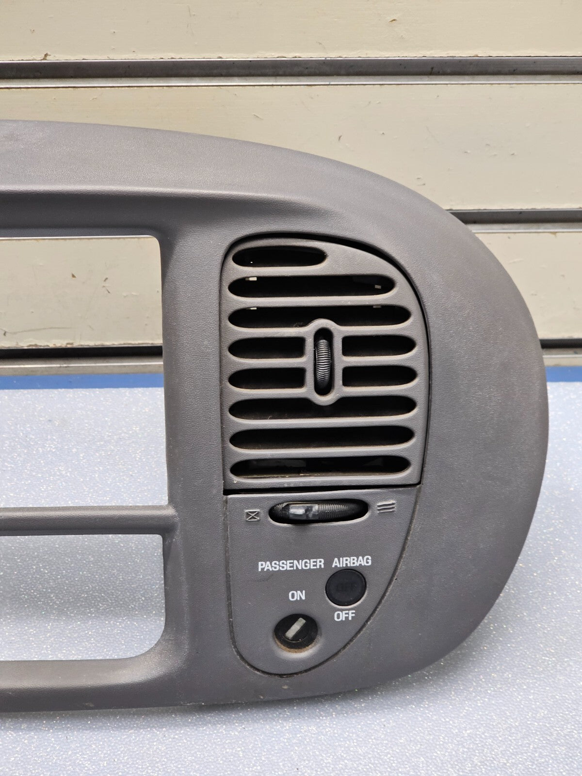 🔥97-03 Ford F150 Center Dash Radio Climate Trim Stereo BEZEL Panel Line GRAY