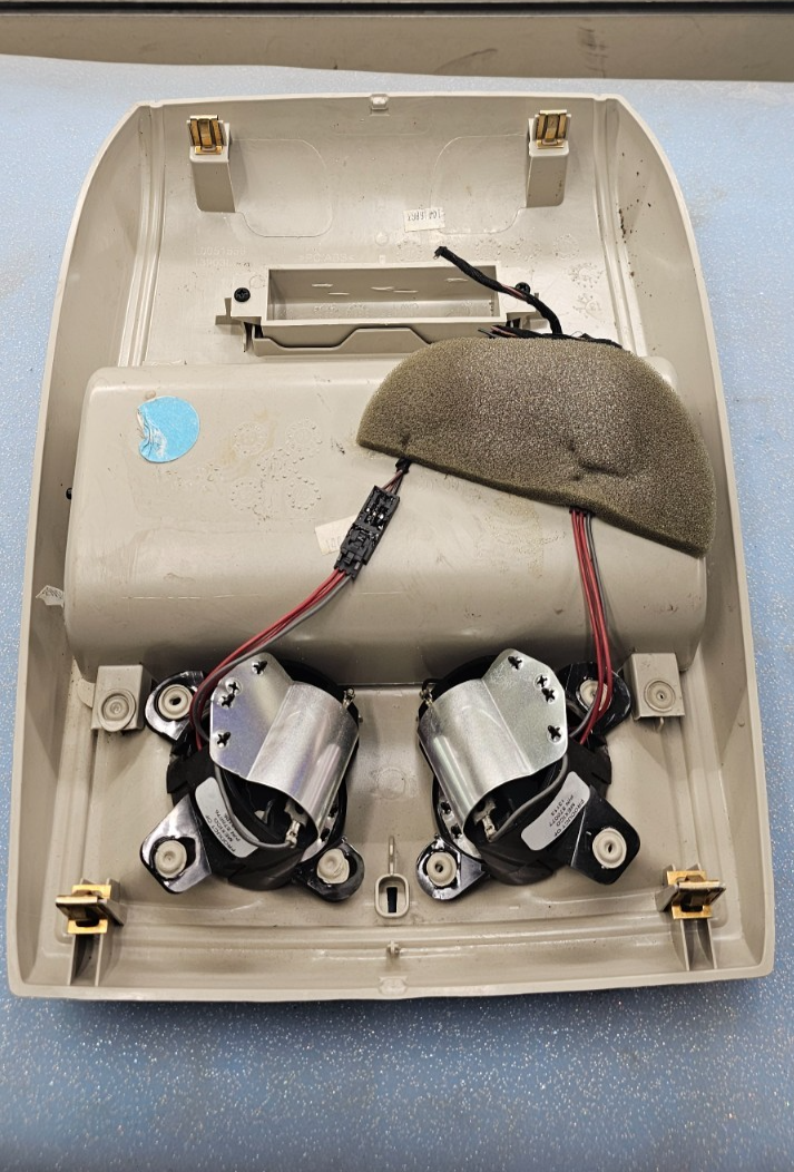 🔥2011-2016 DODGE GRAND CARAVAN OVERHEAD CONSOLE DOME LIGHT LAMP TAN OEM
