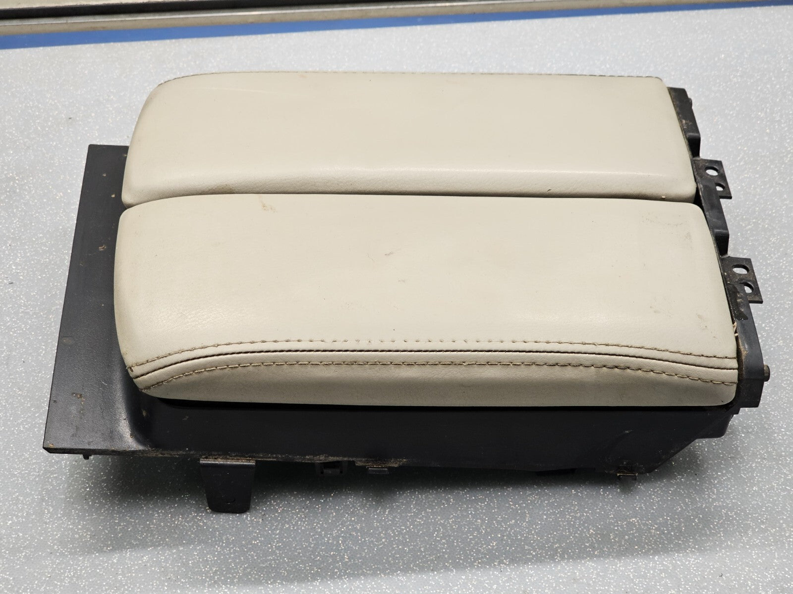 🔥10-15 Mazda CX-9 Center Console Lid Cover Split Fold leather Assembly Tan OEM
