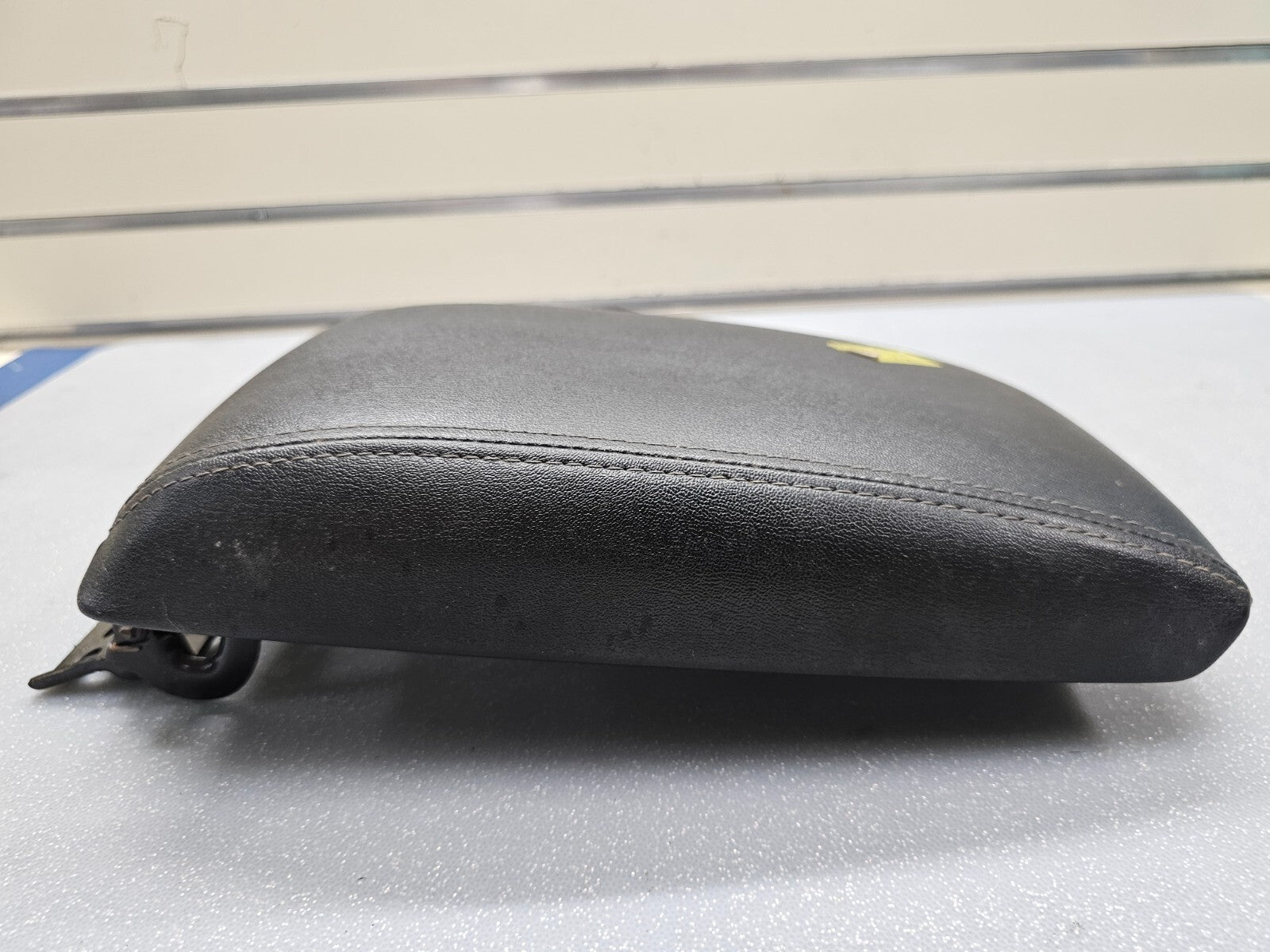 🔥09-13 Mazda 6 Center Console Leather Armrest Lid Top Pad Assembly Black OEM