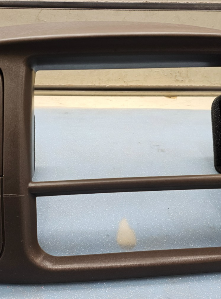 97-03 Ford F150 Center Dash Radio Climate BEZEL Trim Panel🔴AIRBG Line Tan B1