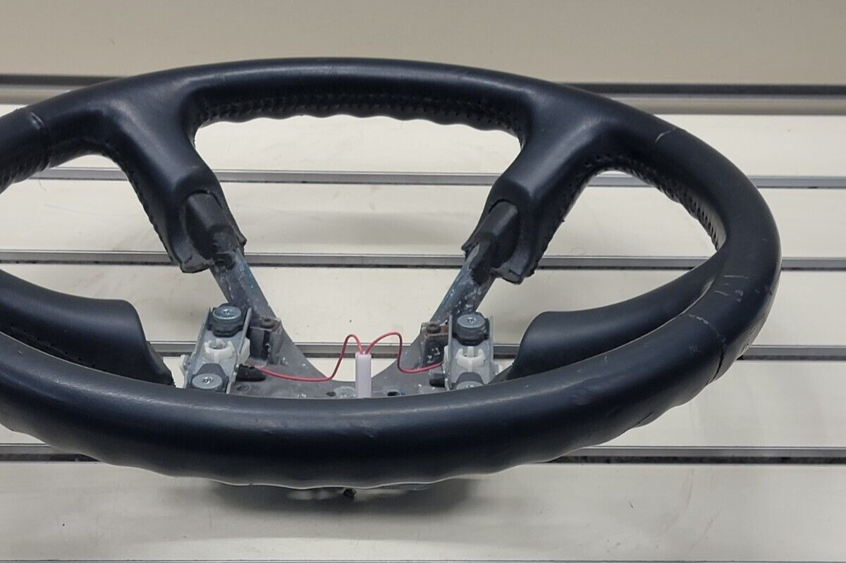 99-02 Chevy Silverado Tahoe Suburban Sonoma Blazer Steering Wheel Leather Black