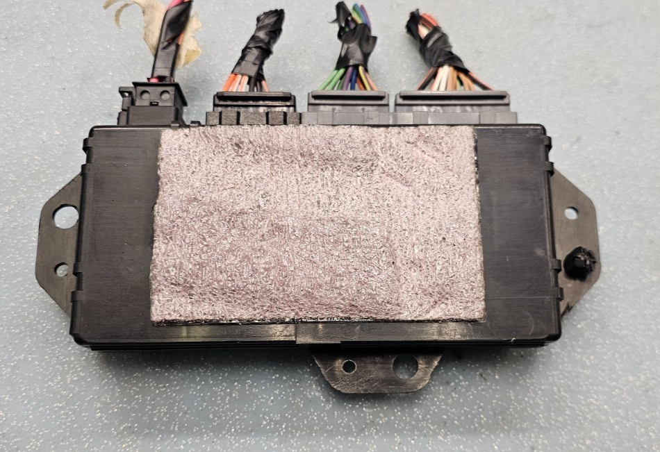 🔥05-10 CHRYSLER 300 Charger magnum  FRONT DOOR WINDOW CONTROL MODULE MEMORY