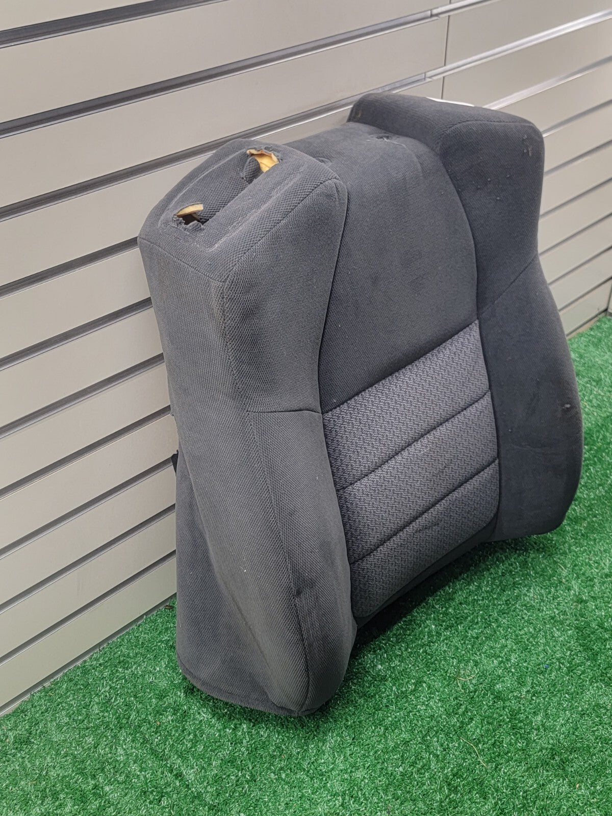 03-05 Ford F250 Super Duty Extended upper seat cushion front right cloth grey