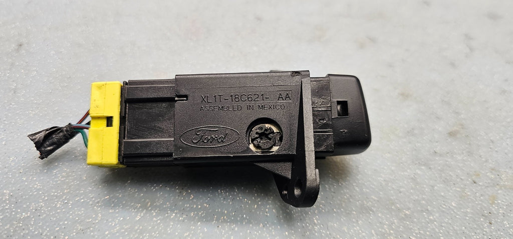 🔥99-02 Ford Expedition Navigator Rear Defroster Control Switch Assembly Black