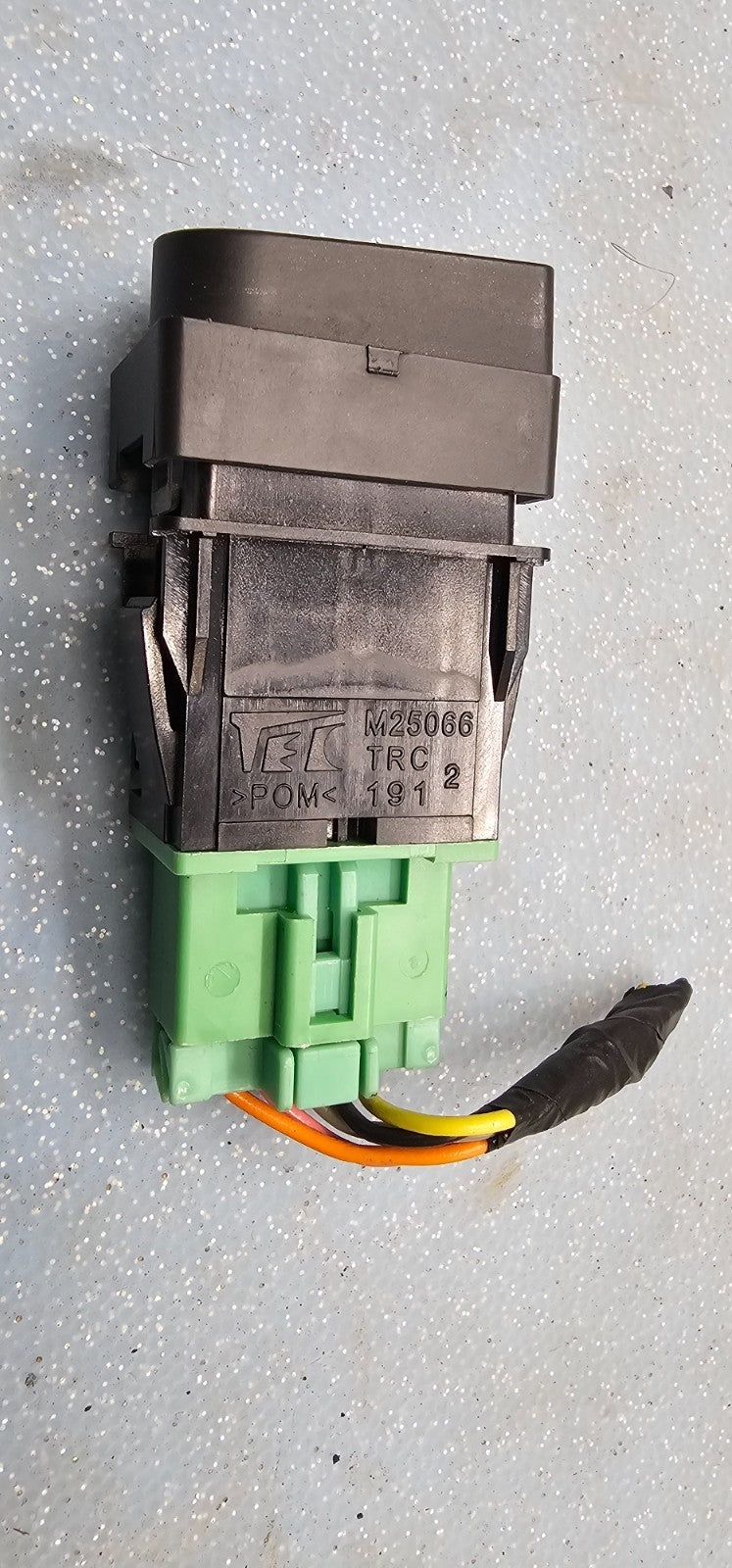 🔥06-07 Torrent SUV 4-DR 3.4L Center Dash Fog Light Switch Assembly Black