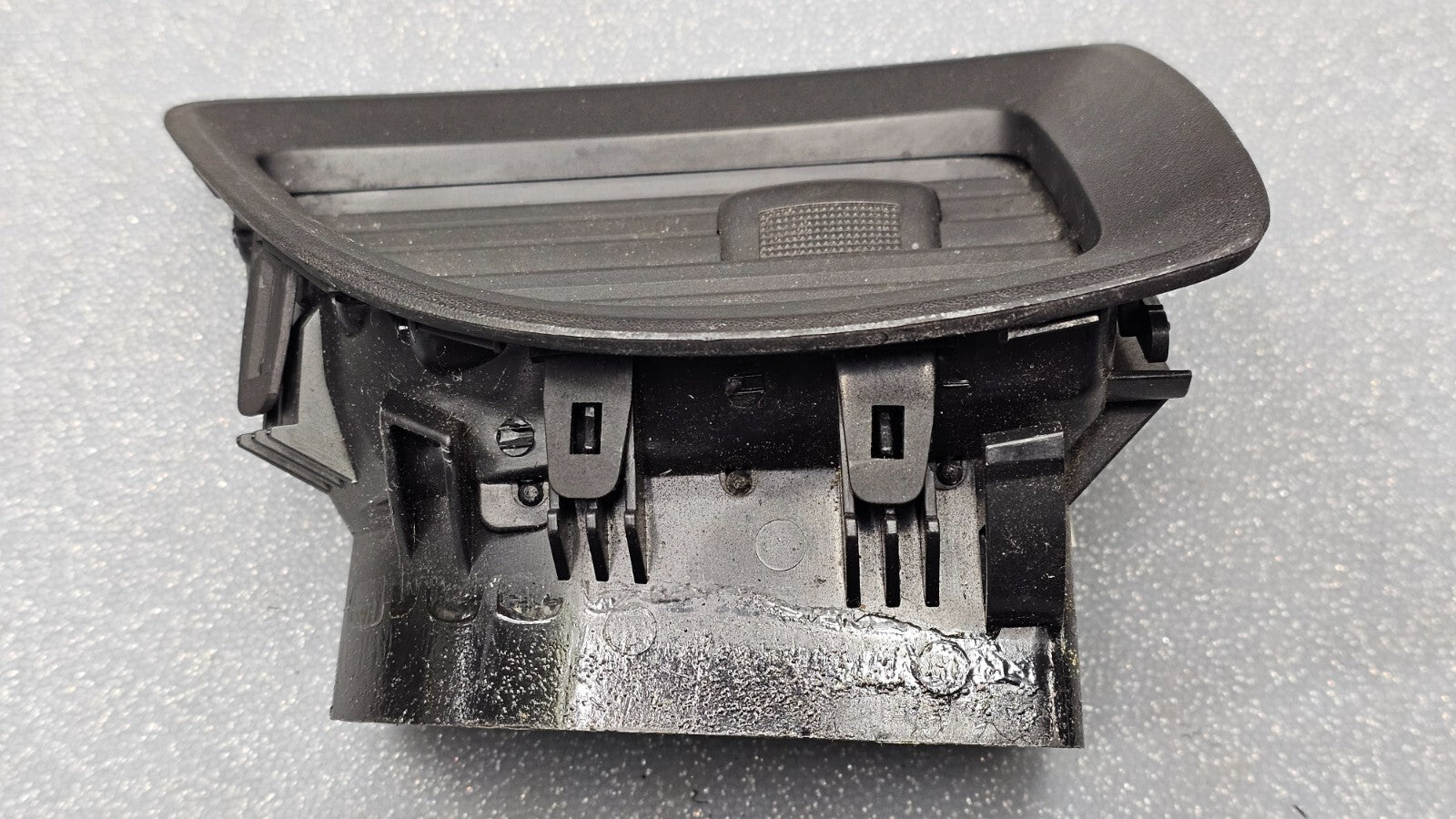 🔥08-12 CHEVY  MALIBU DASH LEFT DRIVER  A/C AIR VENT HEATER CONDITIONING BLACK