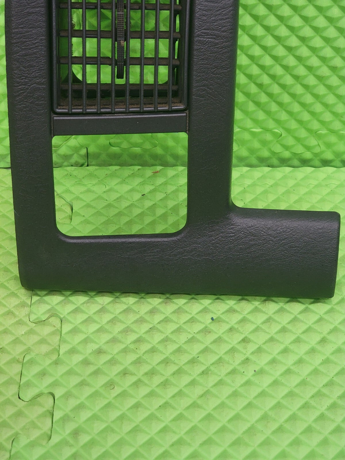 🔥02-05 Dodge RAM Front Left Driver Side A/C Heat Air Vent Taupe BLACK VT7