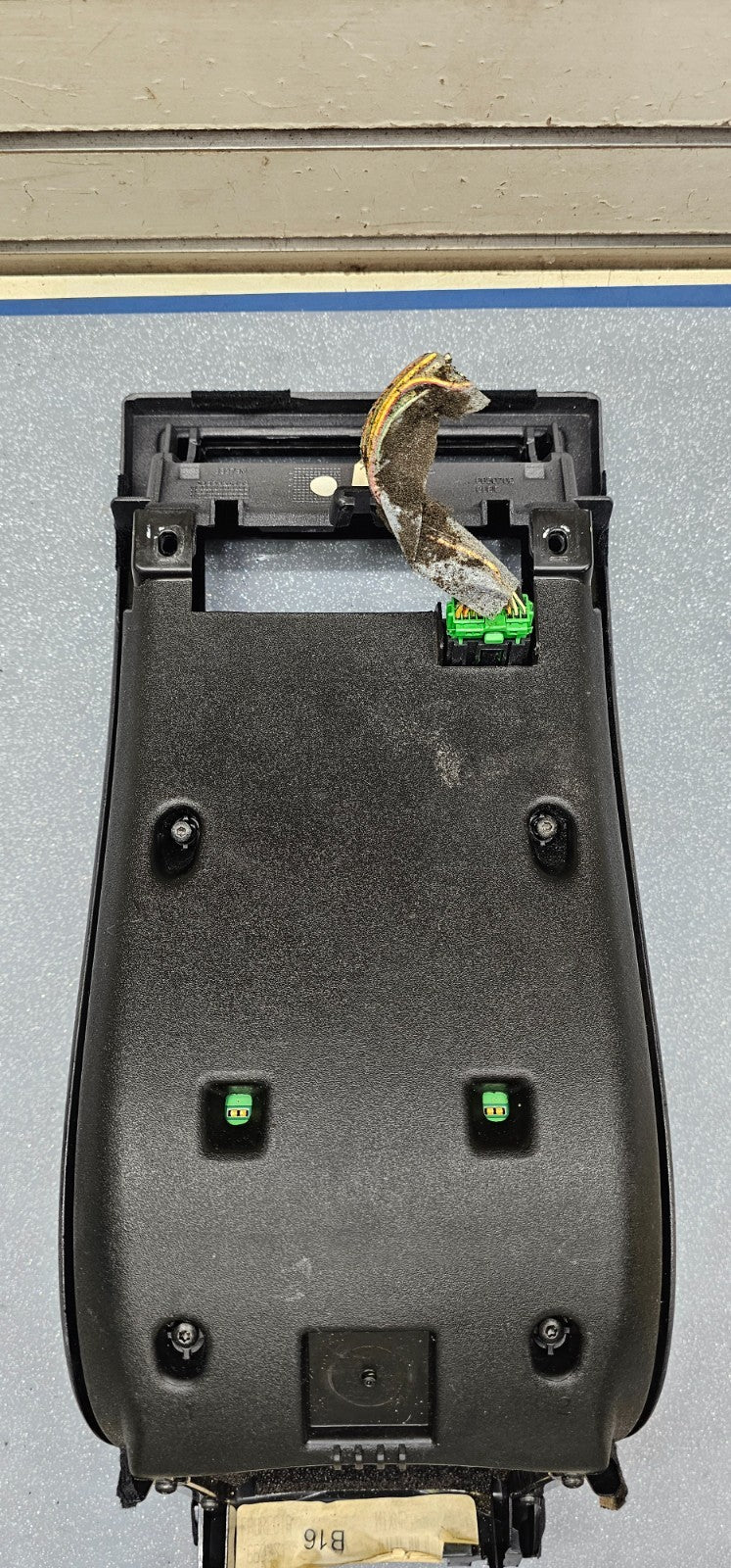 🔥04-07 VOLVO S40 C30 V50 DASH TRIM BEZEL W/AC/HEATER CONTROL PANEL GRAY