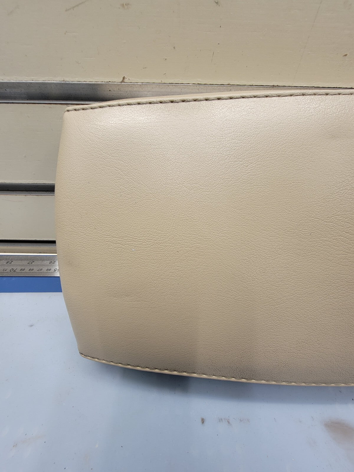 🔥2004-2006 Nissan Maxima Center Console Armrest Cover Lid Assembly TAN