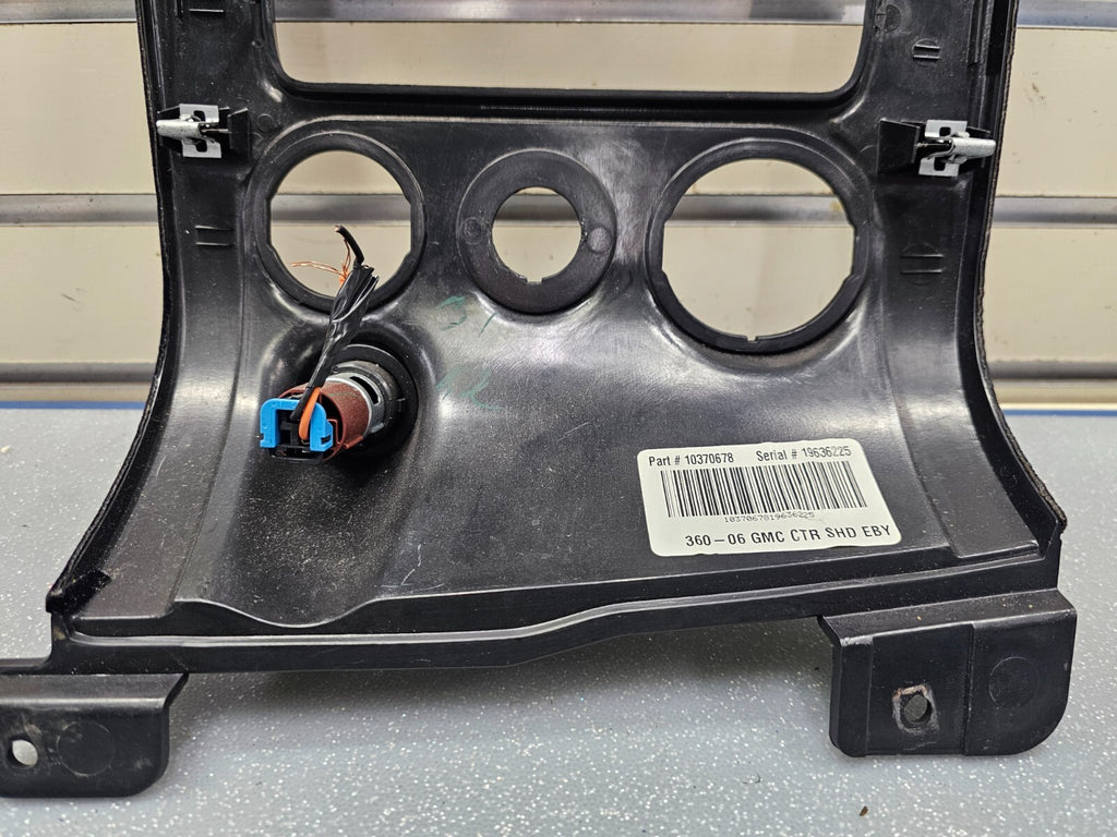 🔥03-08 ENVOY XL FRONT RADIO DASH SURROUND BEZEL TRIM PANEL CLIMATE BLACK