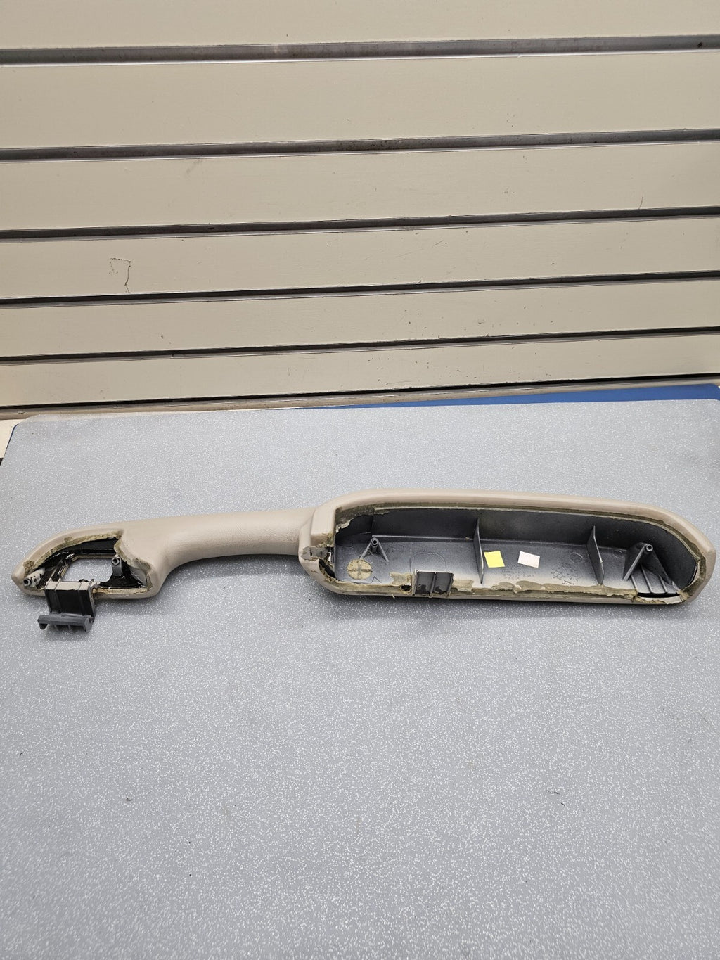 🔥99-06 Chevrolet GMC Silverado Tahoe Rear Right Door Armrest Handle LightTan H3