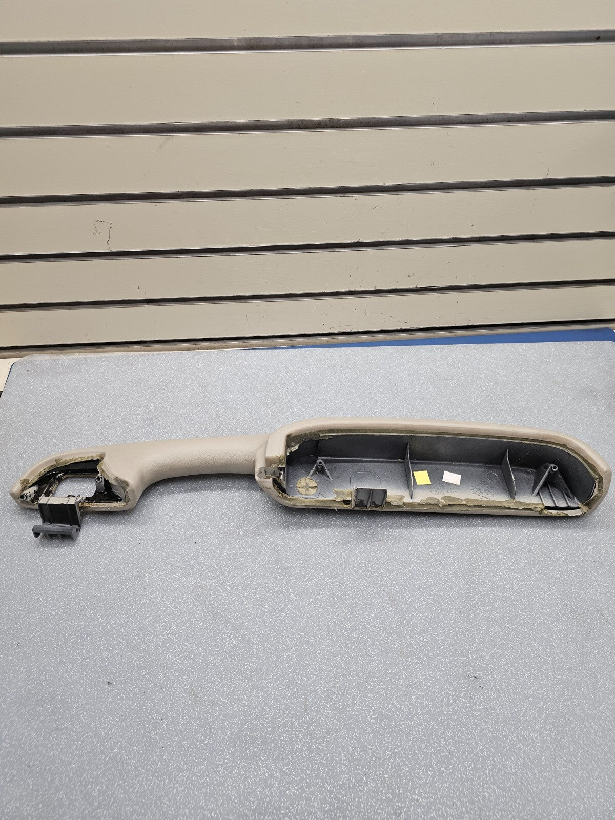🔥99-06 Chevrolet GMC Silverado Tahoe Rear Right Door Armrest Handle LightTan H3