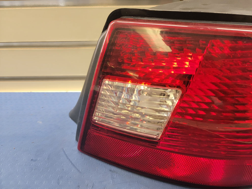 🔥00-03 Mecury Sable Sedan Fits PASSENGER Tail Light   YF4Z13405BA