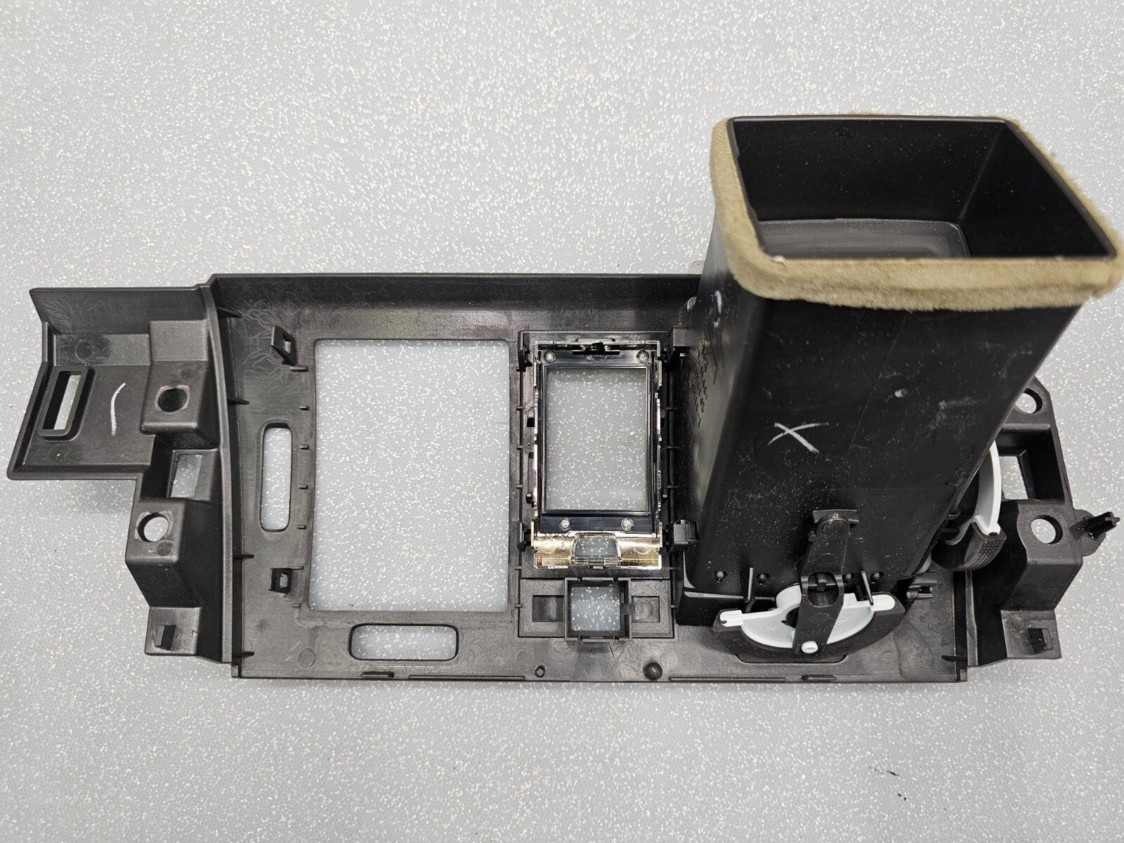 🔥06-11 Cadillac DTS Dash Center Air Vent Heater Filter Trim Bezel Conditioner