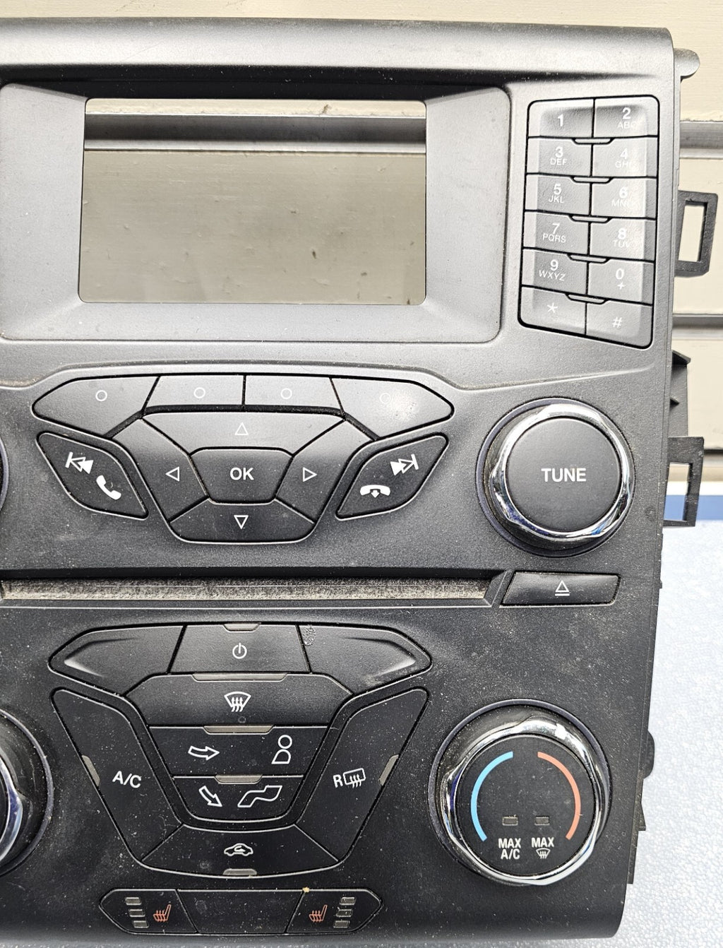 13-16 FUSION RADIO STEREO AUDIO CLIMATE HEATER BEZEL TRIM INSTRUMENT PANEL BLACK