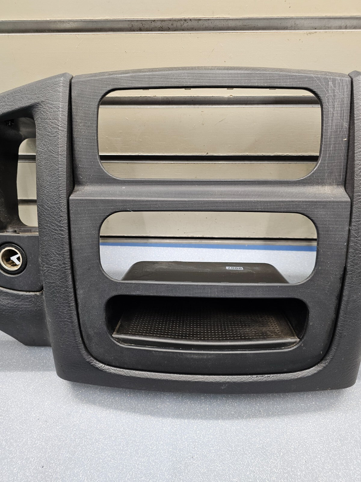 🔥02-05 Dodge RAM Dash RADIO Audio Stereo Bezel Climate Trim Panel Black B10