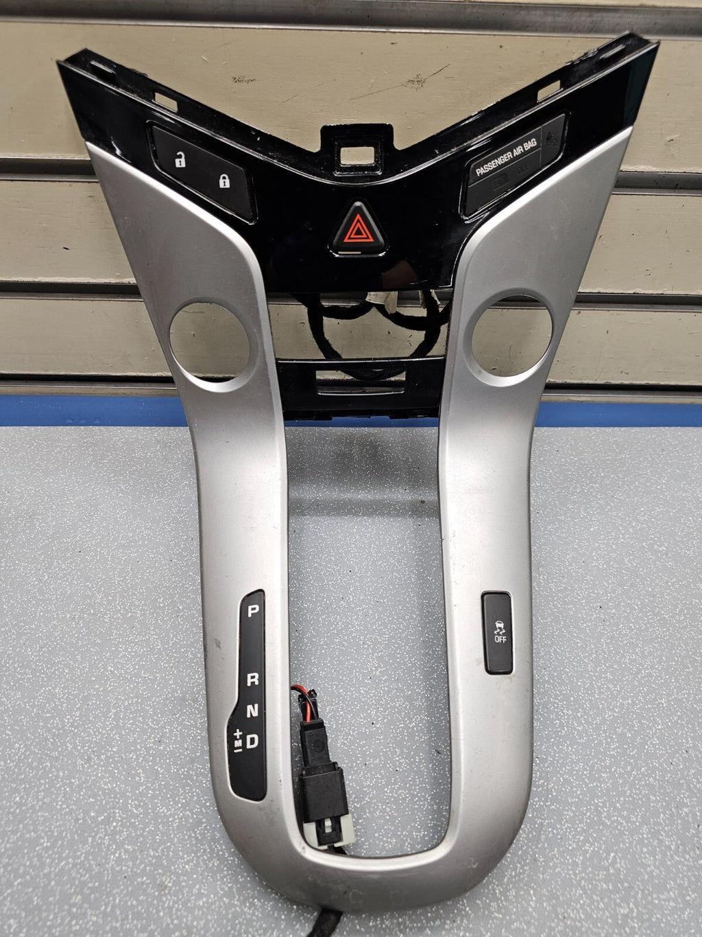 🔥11-16 Chevy Cruze INDICATOR TRANSMISSION GEAR SHIFTER TRIM BEZEL SILVER OEM