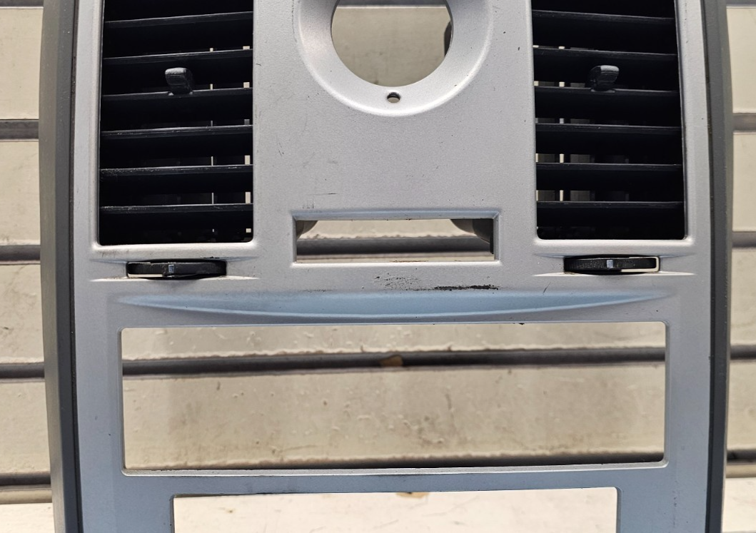 🔥2008-2010 CHRYSLER TOWN COUNTRY Dashboard Radio Climate Bezel Silver