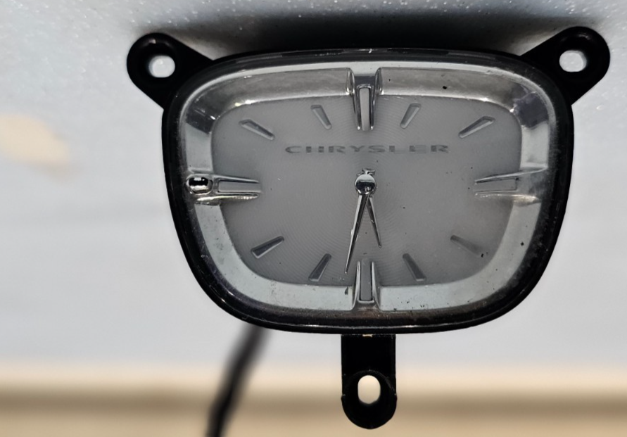 🔥11-15 Town & Country Dash Analog Mount Mounted Clock Assembly Silver/Black