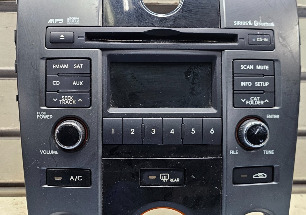 🔥10-13 Kia Forte DASH Radio AM FM Stereo Display CD Player W/AC Control Silver