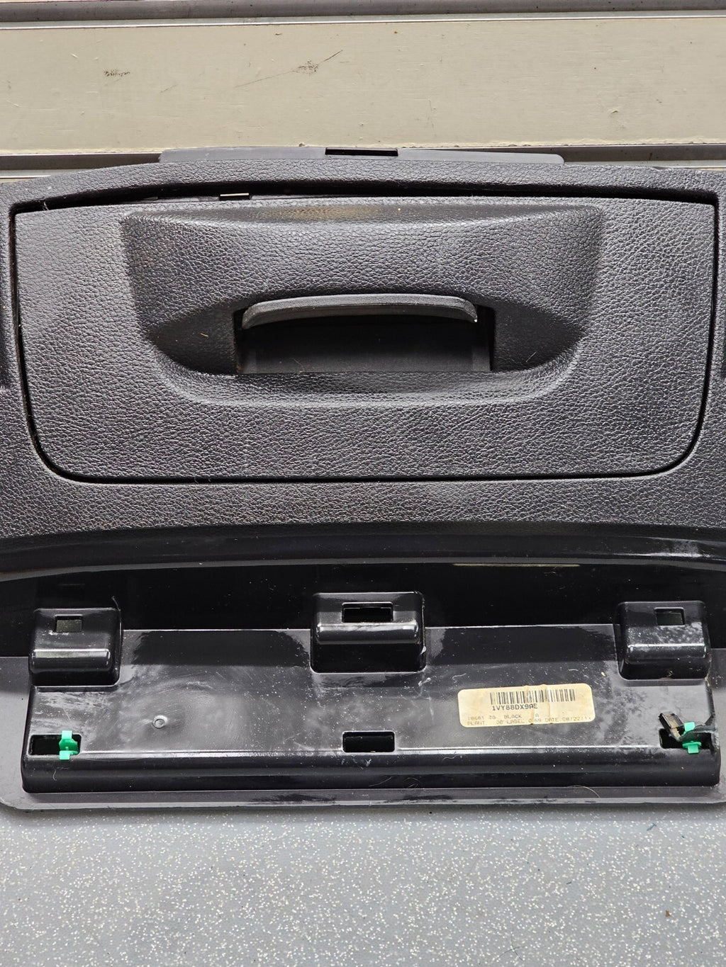 🔥13-15 Dodge Ram Dash Storage Compartment Charging Port Instrument Panel Black