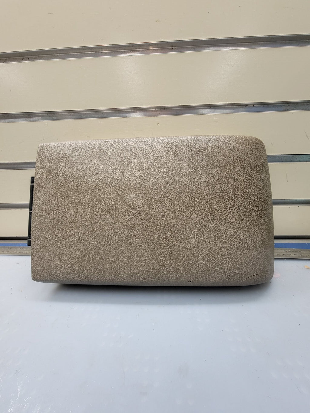 🔥06-09 FORD EXPLORER MERCURY MOUNTINEER CENTER CONSOLE ARM RESTER LID DARK TAN