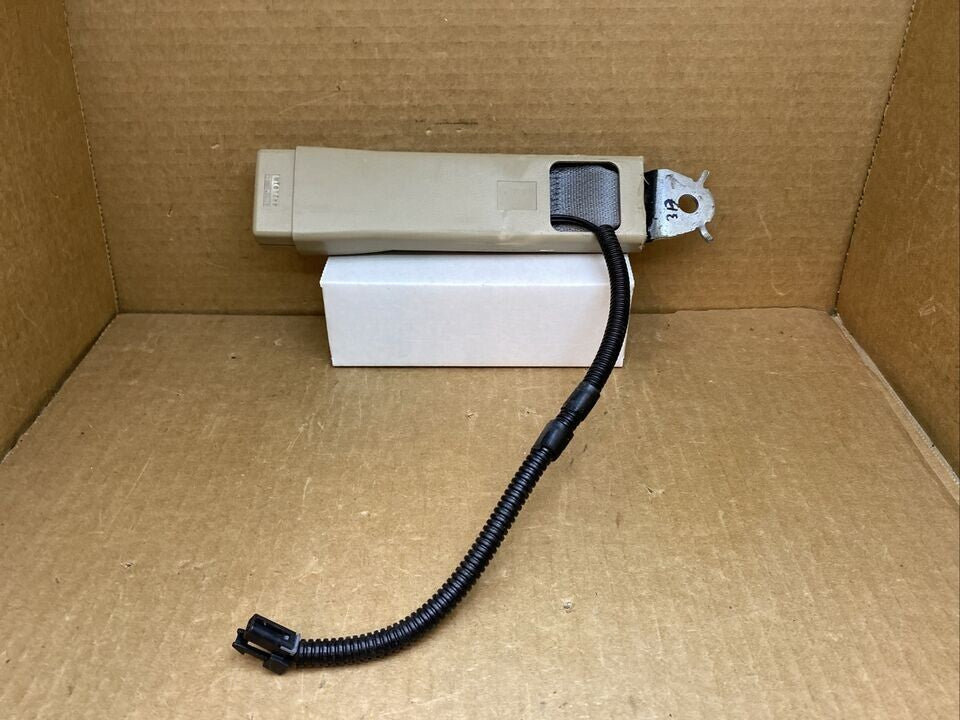 07-14 Silverado Sierra Escalade Front Left Driver Seat Belt Buckle Cashmere OEM