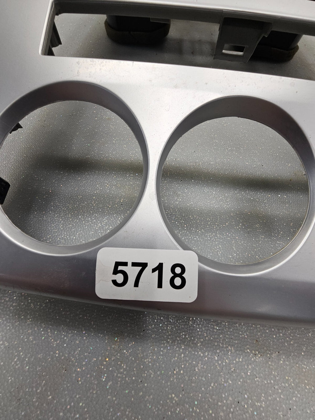 06-10 Chrysler PT Cruiser Radio Bezel Climate Control Trim Dash Panel SILVER B44