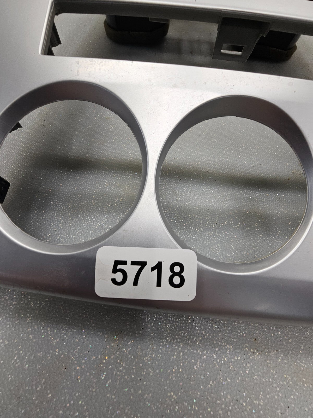 06-10 Chrysler PT Cruiser Radio Bezel Climate Control Trim Dash Panel SILVER B44
