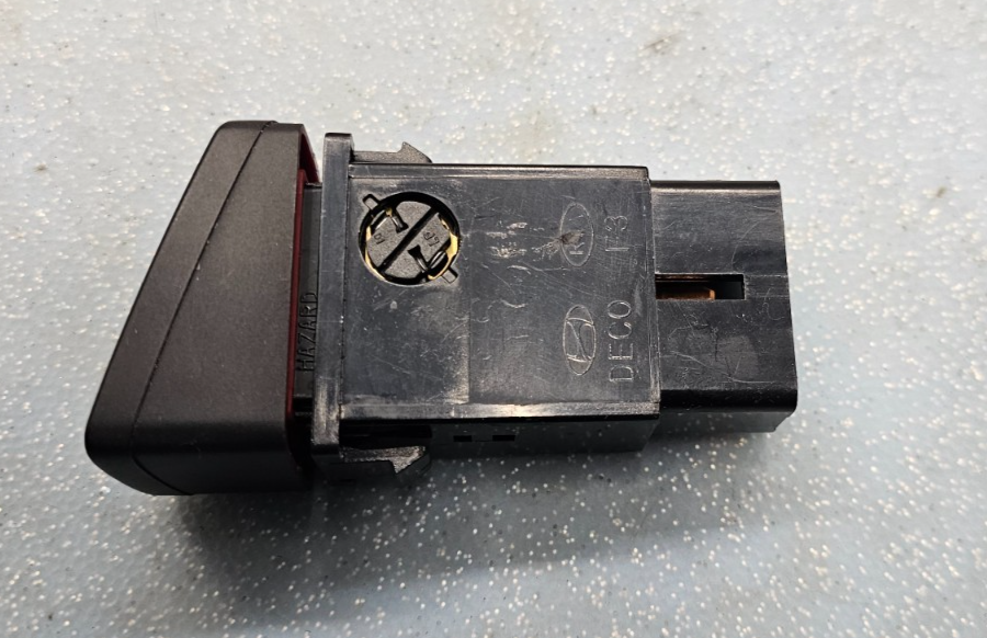 🔥04-09 Hyundai Tucson Hazard Emergency Light Lamp Control Switch Assembly Black