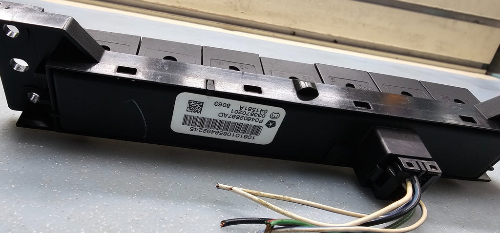 🔥08-10 JEEP COMMANDER HAZARD EMERGENCY FLASHER ESP CONTROL SWITCH ASSEMBLY OEM