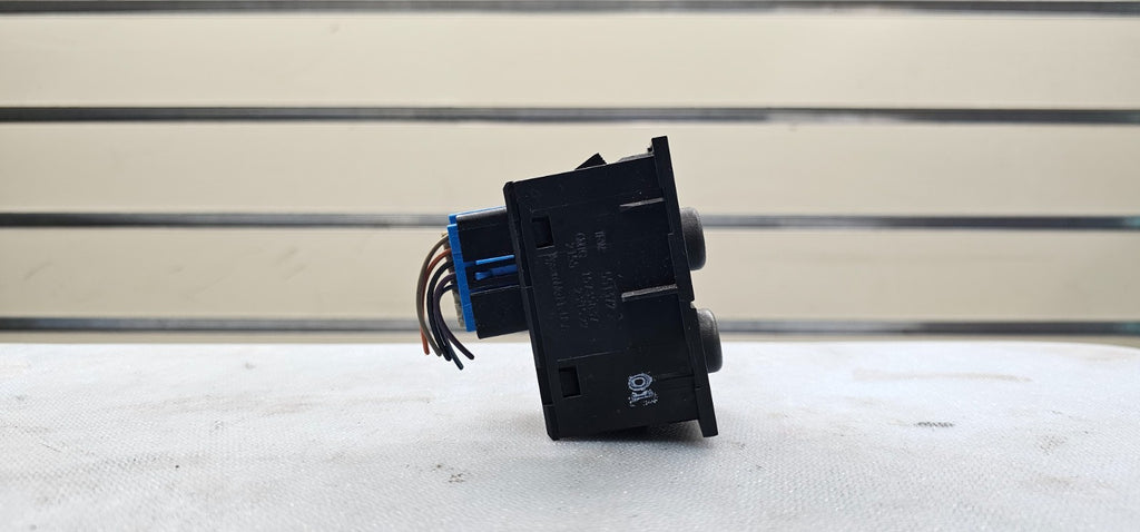 99-02 CHEVY SILVERADO SIERRA TRUCK FOG DRIVING LIGHT CARGO LAMP LIGHT SWITCH OEM