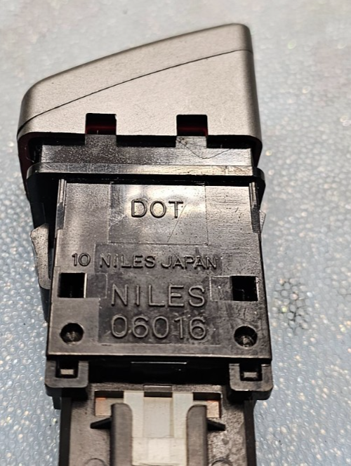 🔥00-04 Nissan Almera Maxima Hazard Warning Switch Button Silver