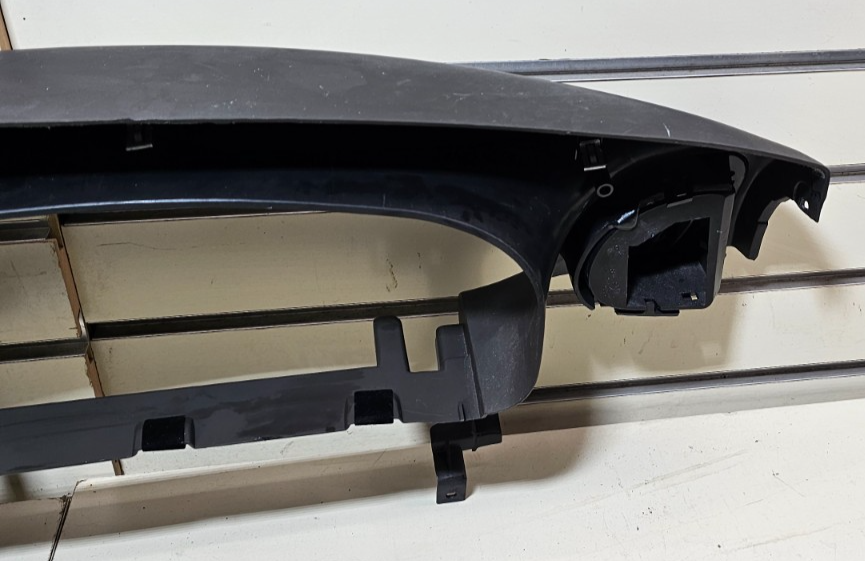 96-00 Caravan Voyager Dash instrument cluster Speedometer Tachometer Bezel Black