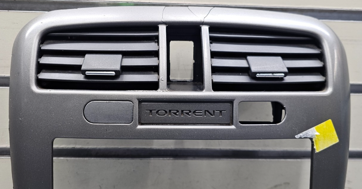 🔥05-06 Chevy Equinox Center Dash Radio Climate Control Bezel Trim Panel Silver