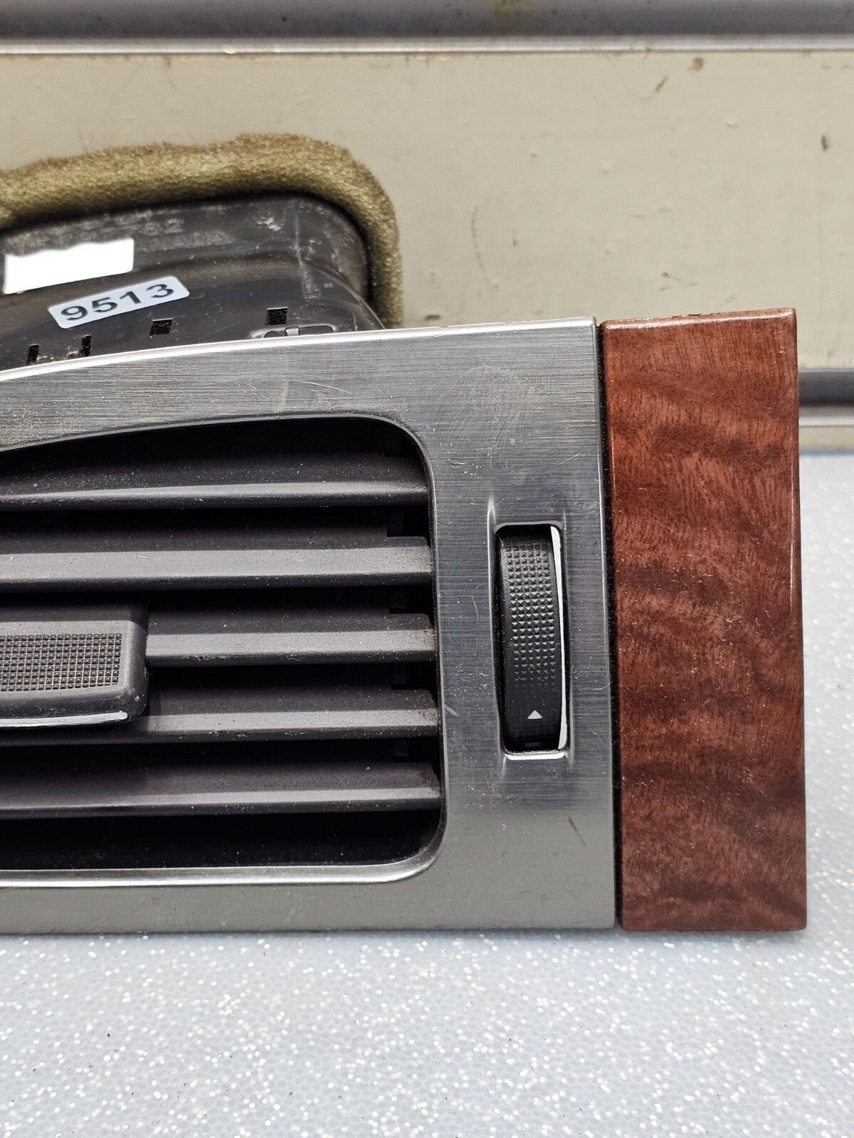 🔥07-13 Suburban YUKON Front LEFT DRIVER Dash Air Vent Heater SILVER/WOOD VT16