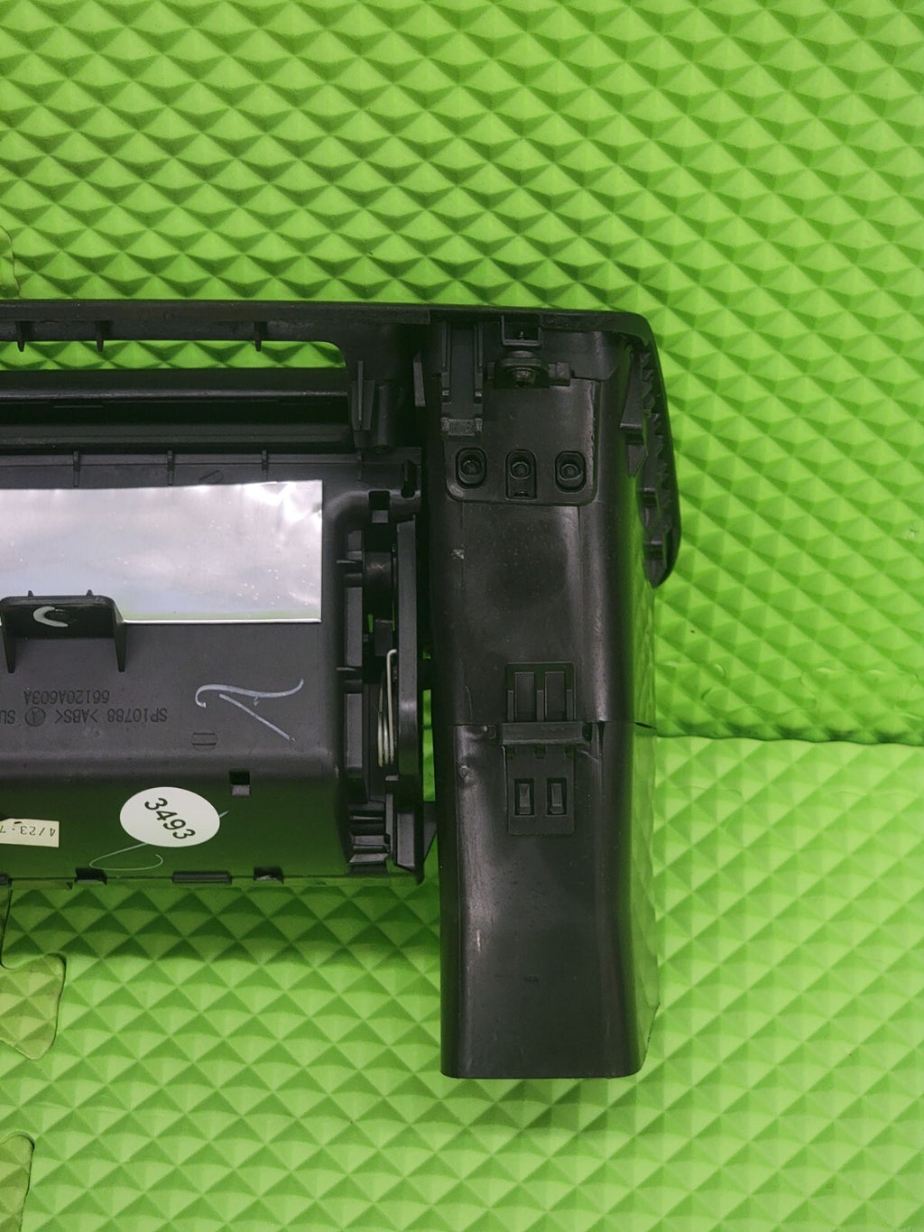05-09 Subaru Legacy Outback Center Dash Trim Bezel Vents Storage Carbon OEM B31