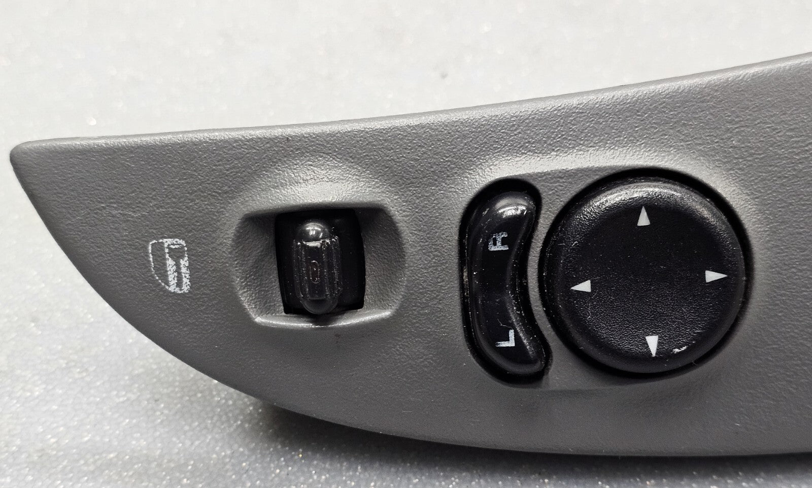 🔥02-07 JEEP LIBERTY LEFT DRIVER MASTER LOCK MIRROR SWITCH TRIM BEZEL OEM GRAY