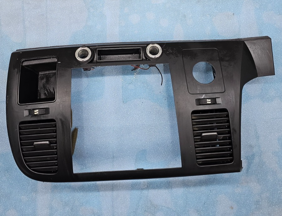 🔥07-13  GMC Sierra Chevy Silverado center dash radio climate trim bezel black