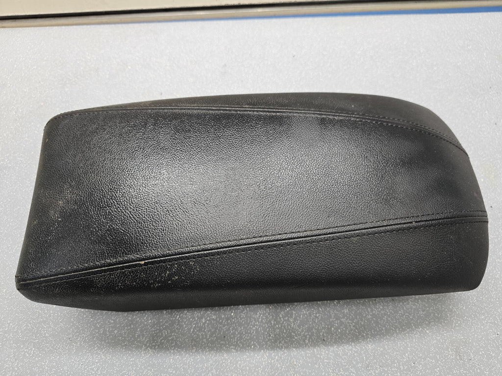 🔥11-14 HYUNDAI SONATA FRONT CENTER CONSOLE ARM REST LID COVER TOP PAD Black OEM