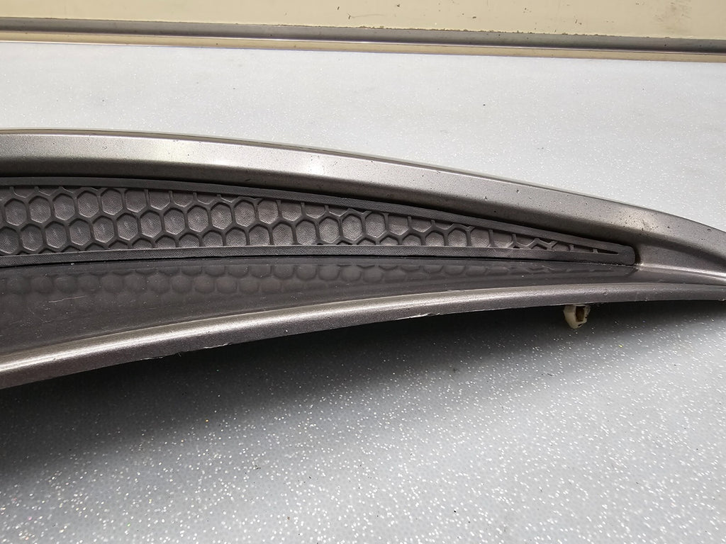🔥99-04 FORD MUSTANG COUPE REAR LEFT QUARTER VENT LOUVER INSERT MOLDING TRIM