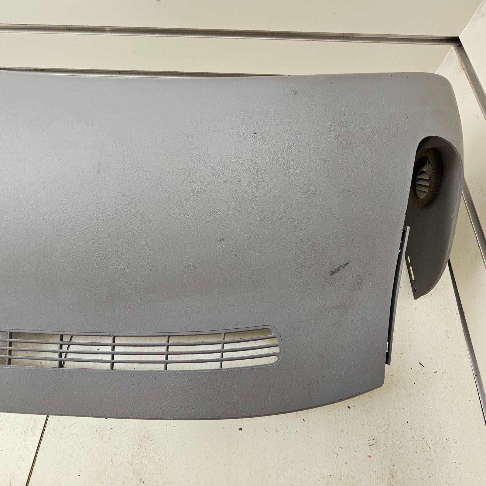 99-06 SILVERADO SIERRA TAHOE Upper Dash Cap Cover Top Dashboard Pad LT Gray DP1