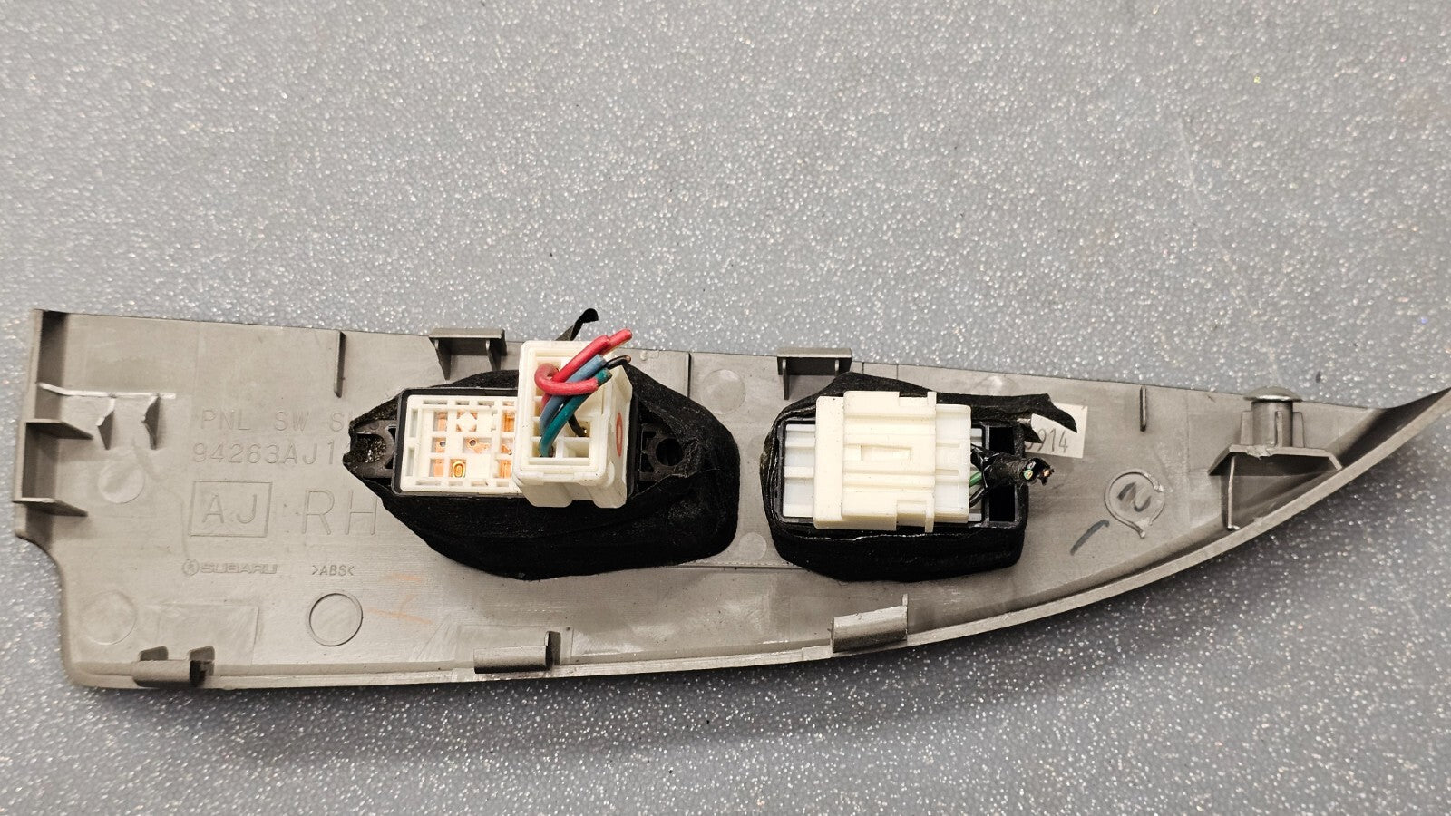 🔥10-14 Legacy Outback Right Passenger Front Door Window Lock Switch Black OEM