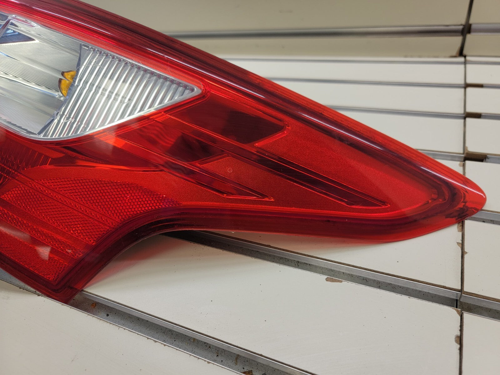 🔥2012-2014 Ford FOCUS Sedan TAILLIGHT Tail Light Lamp RIGHT passenger