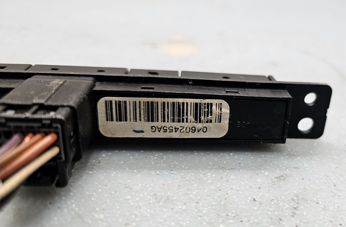 🔥06-08 Charger Hazard Emergency Light Switch ESP OFF Instrument Panel Black